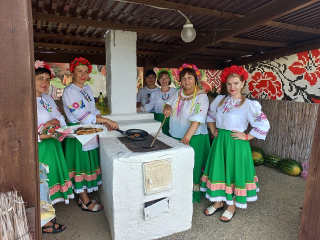 festival 8